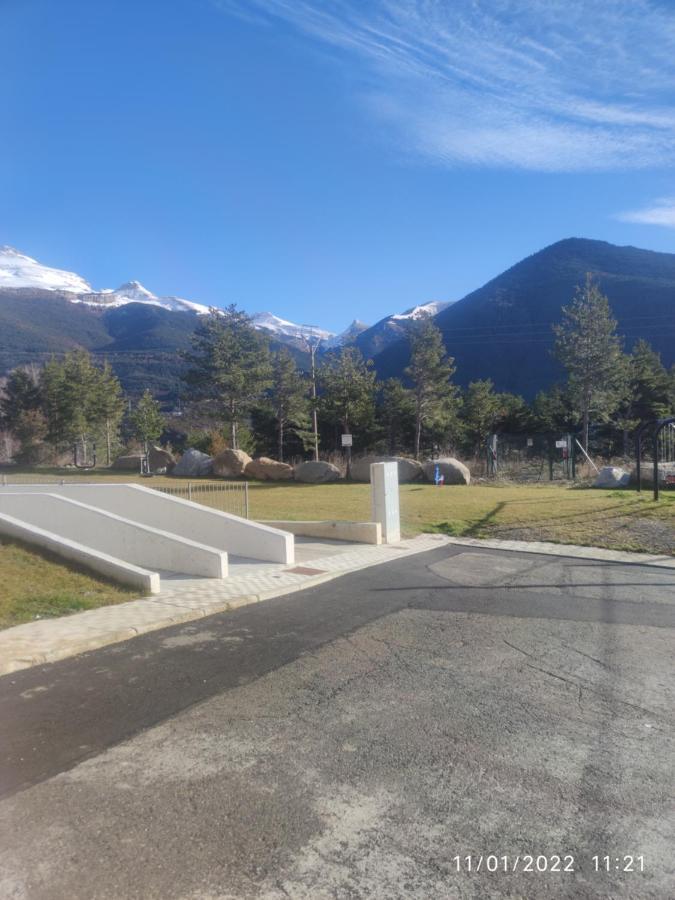 Apartamento A Estrenar En Villanúa Esterno foto